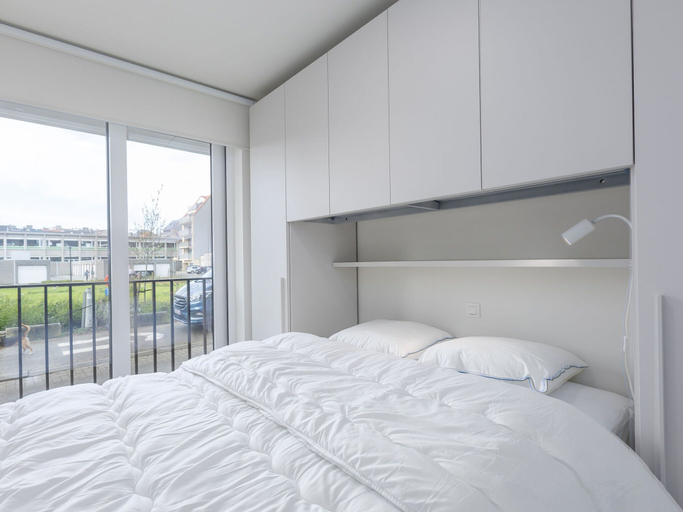 Room 2, Corner Apartment in the Center With 3 Bedrooms, West-Vlaanderen