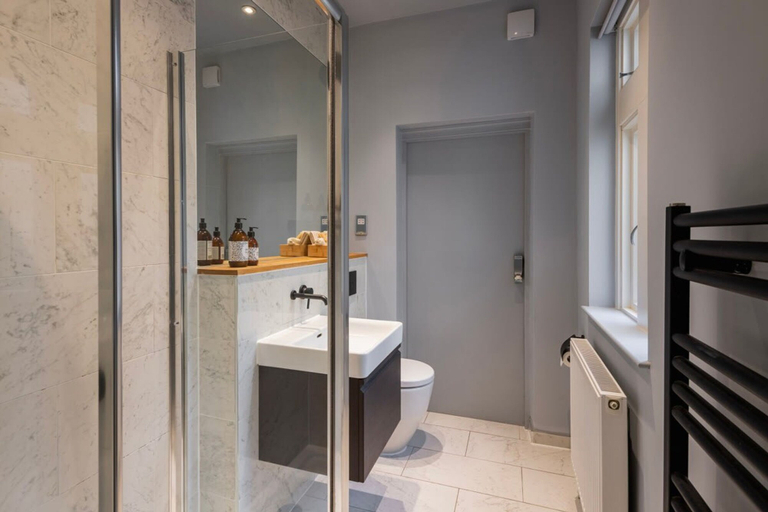 Bathroom 4, St Catherine s Hospital - Superior Apartment, Bath and North East Somerset
