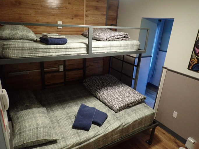 Others 5, Jasper Downtown Hostel, Division No. 15