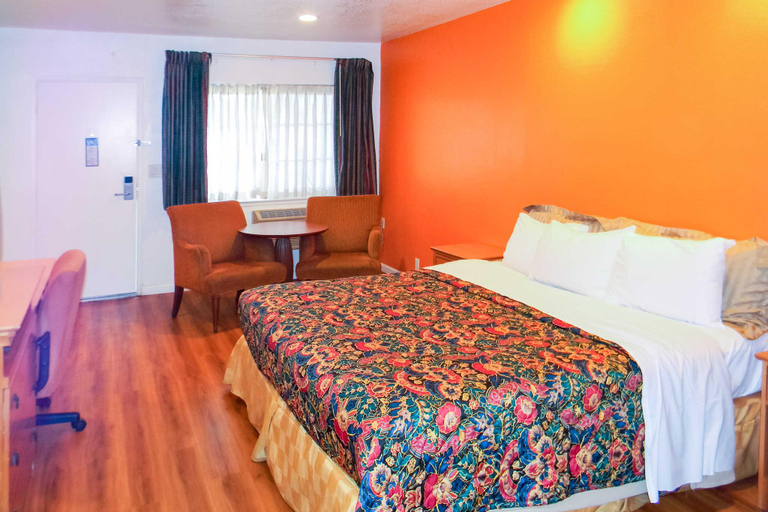 Bedroom 19
