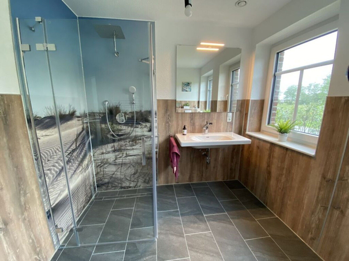 Bathroom 5, Holiday Home on Bornfeld, Aurich