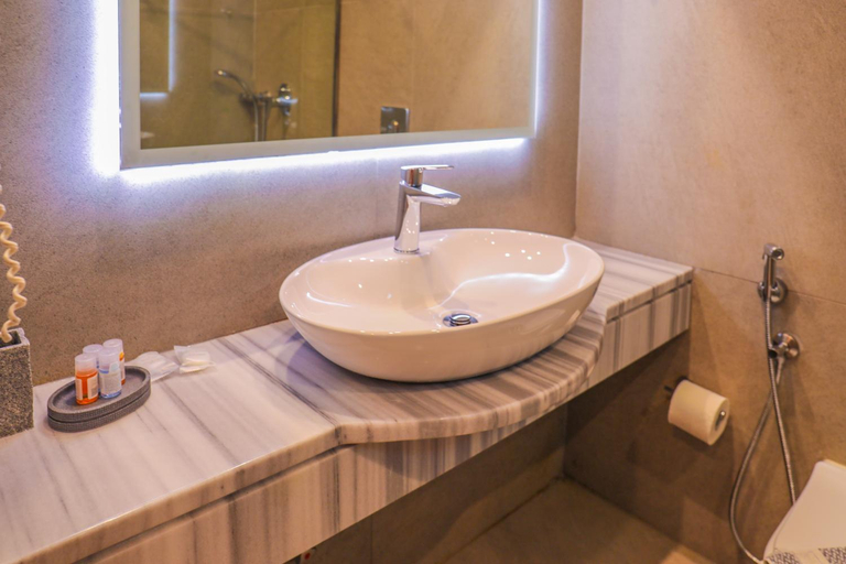 Bathroom 3, Sergios, Thessaly