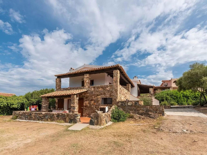 Others 5, Pittulongu Villa Near Rocce Beach for 4, Olbia-Tempio