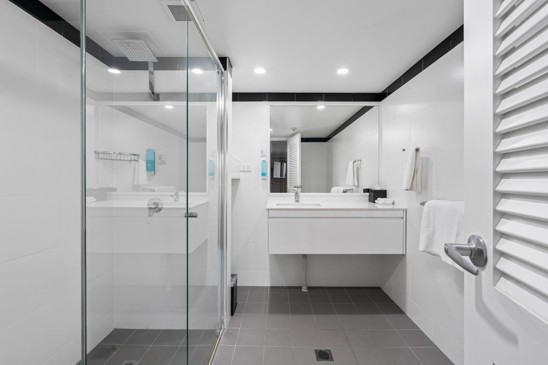 Bathroom 8