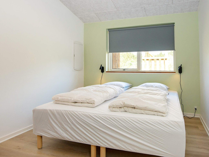 Bedroom 4, 4 Star Holiday Home in Oksbol, Varde