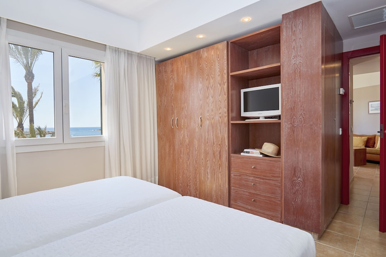 Bedroom 3, UNIVERSAL HOTEL DON LEON, Baleares