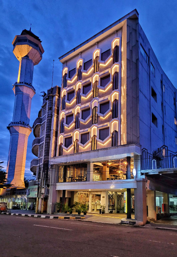 Exterior 4