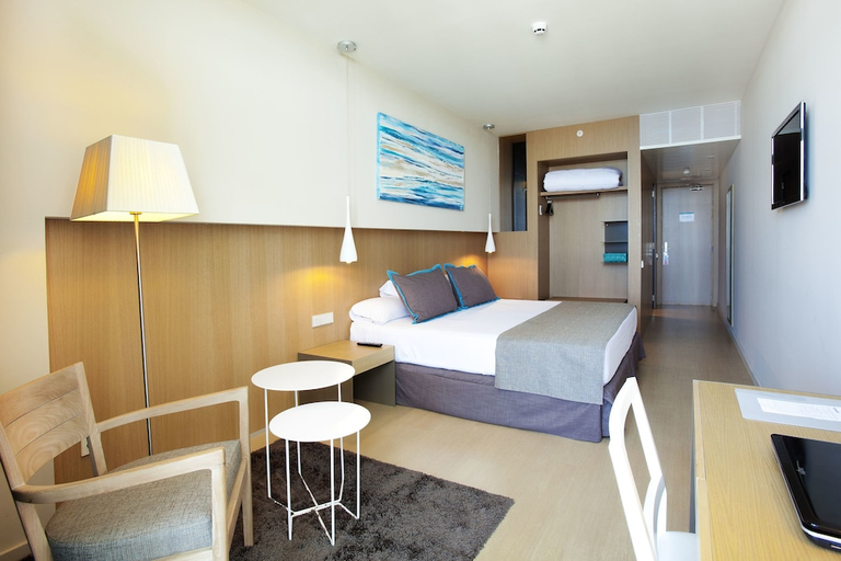 Bedroom 3, Atenea Port Barcelona Mataro, Barcelona