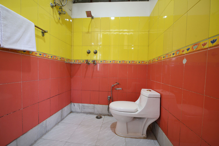 Bathroom, FabExpress Skylark, Chandigarh