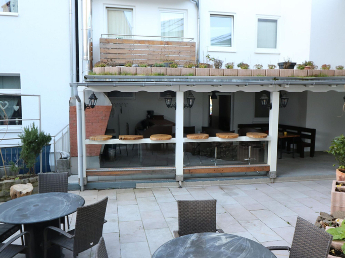 Exterior 3, Stylish Apartment With Terrace, Essen