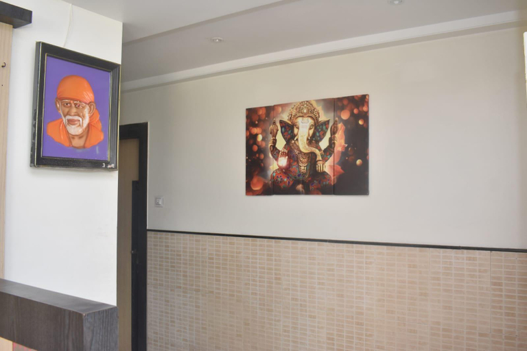 Others 3, hotel sai vishvakarma, Ahmadnagar