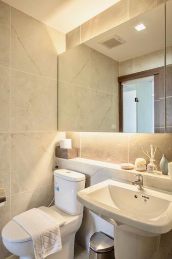 Bathroom 10