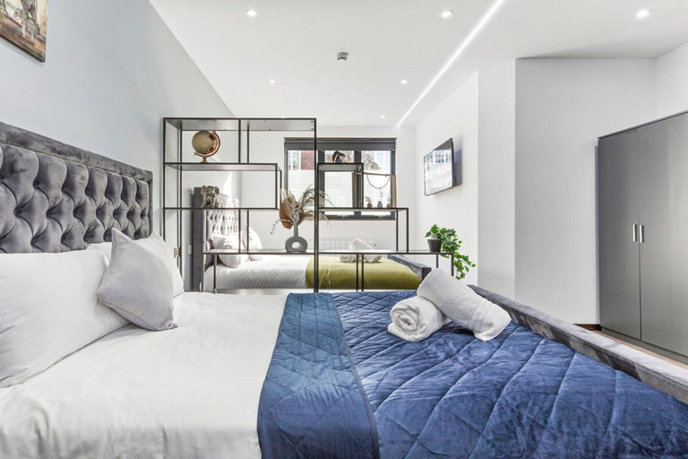 Room 4, Serviced Studio Flat Near Camden Euston Station, London