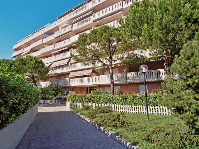 Exterior 5, Apartment by the Beach With Pool View, Venezia