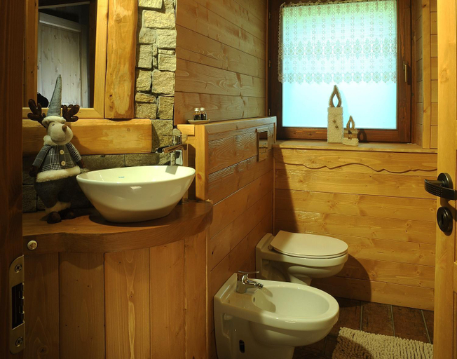 Bathroom 3, Aparthotel Foyer d'antan SUITE con caminetto hammam o vasca idromassaggio, Aosta