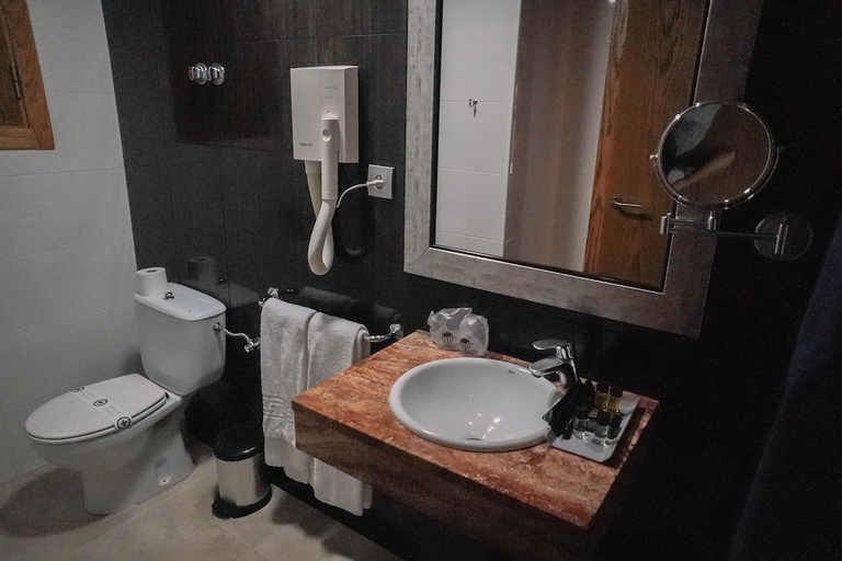 Bathroom 4, Alba Seleqtta Hotel Spa Resort, Girona