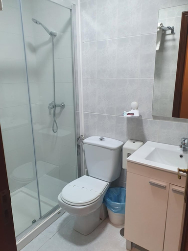 Bathroom 4, La Quinta, Asturias