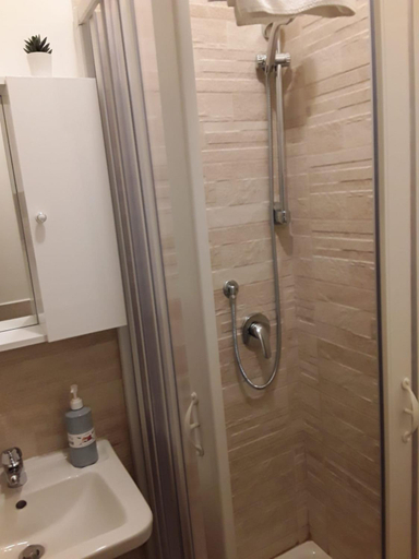 Bathroom 3, Monia Coliseum Apartment, Rome