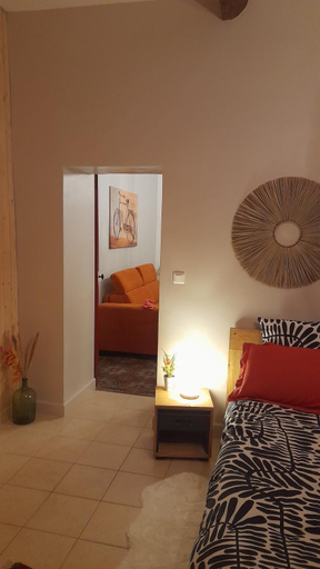Bedroom 2, L'Oostaloo, Hérault