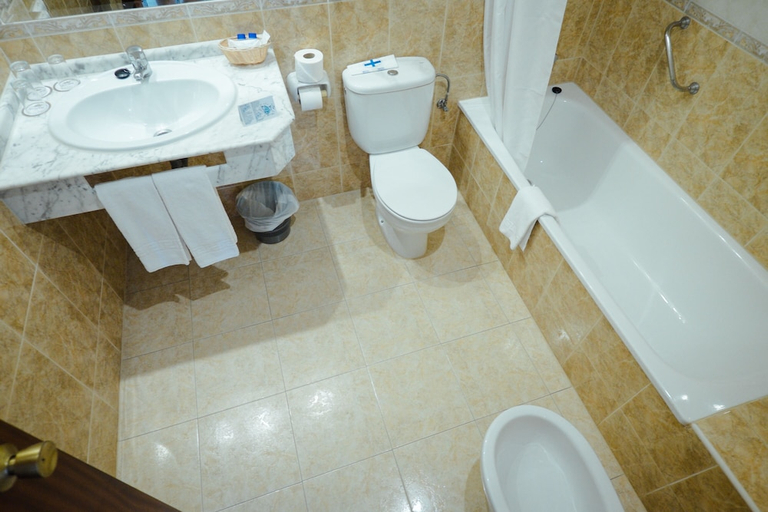 Bathroom 5, Ona Las Rampas, Málaga