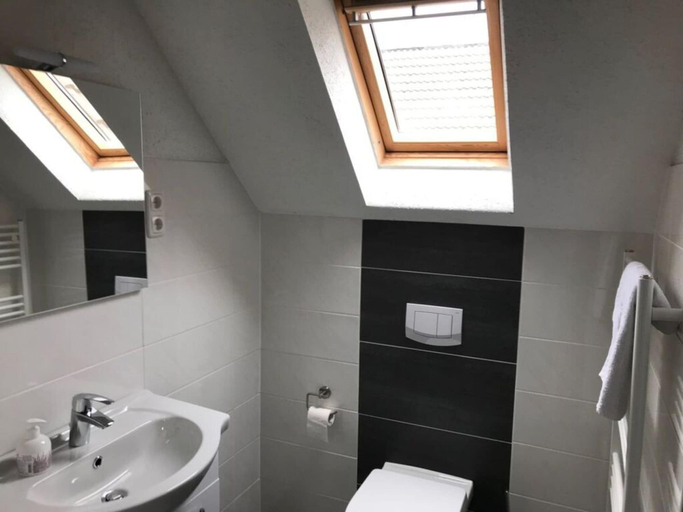 Bathroom 5, Beautiful View in the Anchor House on the Siel, Aurich
