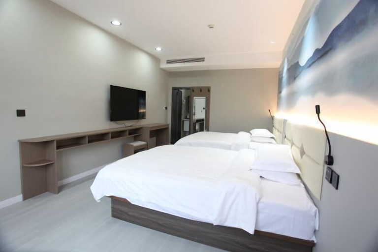 Bedroom 3, Longshangong Hotel, Anqing
