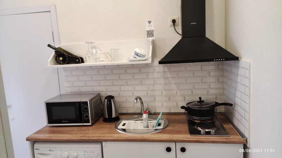 5, Piano Foyer Apartments at City Center, Tbilisi