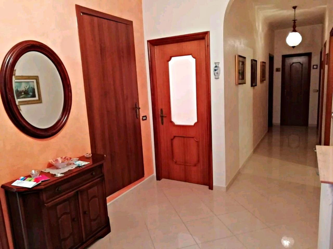 Others 5, A Casa di Raffy, Bari