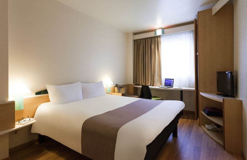 Bedroom 3, Ibis Granada Hotel, Granada