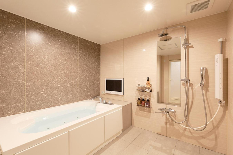 Bathroom 4, 555 MOTEL GOTEMBA, Gotemba