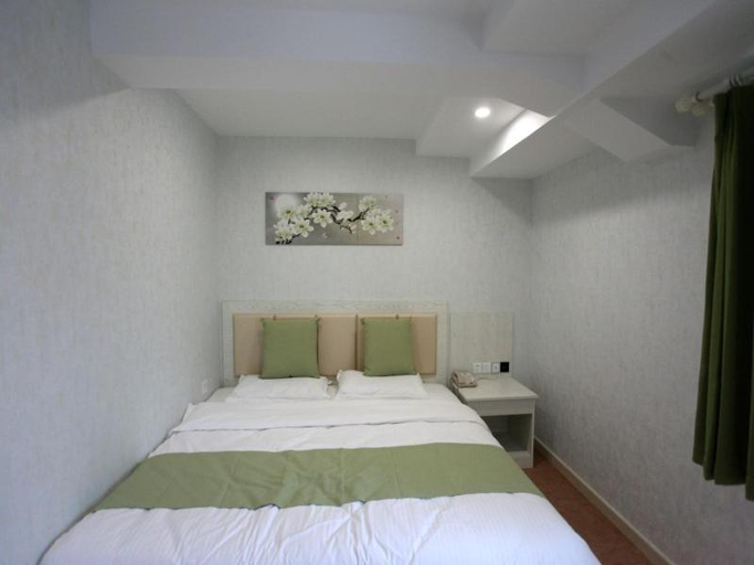 Bedroom 2, GreenTree Alliance Hulunbeier Zhalantun Railway Station Hotel, Hulunbuir
