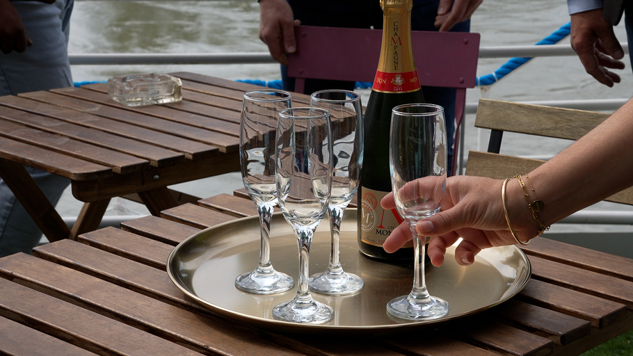 Food & Drinks 3, Péniche Le Makara, Vaucluse