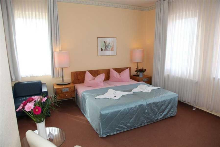 Bedroom 3, Das kleine Hotel auf Monchgut, Vorpommern-Rügen