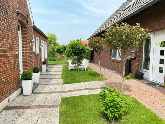 Exterior 4, Cosy Holiday Home Near the Centre, Aurich
