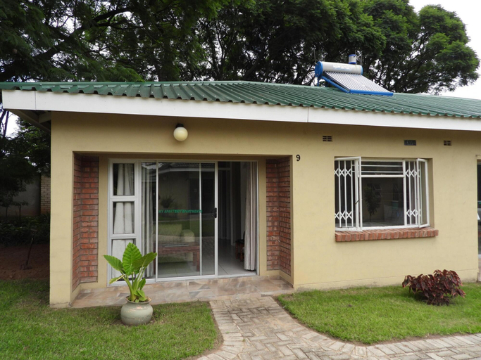 Room 4, 2 Bedroomed Apartment With En-suite and Kitchenette - 2070, Harare
