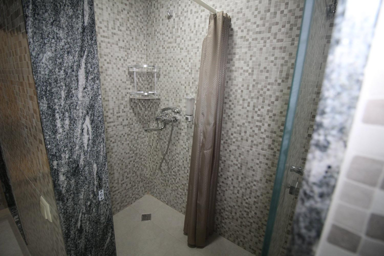 Bathroom 3, Hostel Jeal, Batumi