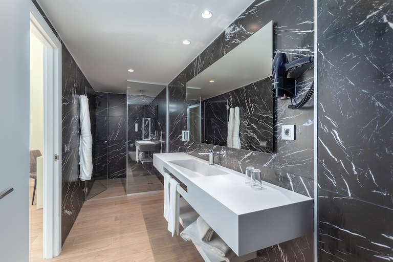 Bathroom 5, Kumara Serenoa by Lopesan Hotels, Las Palmas