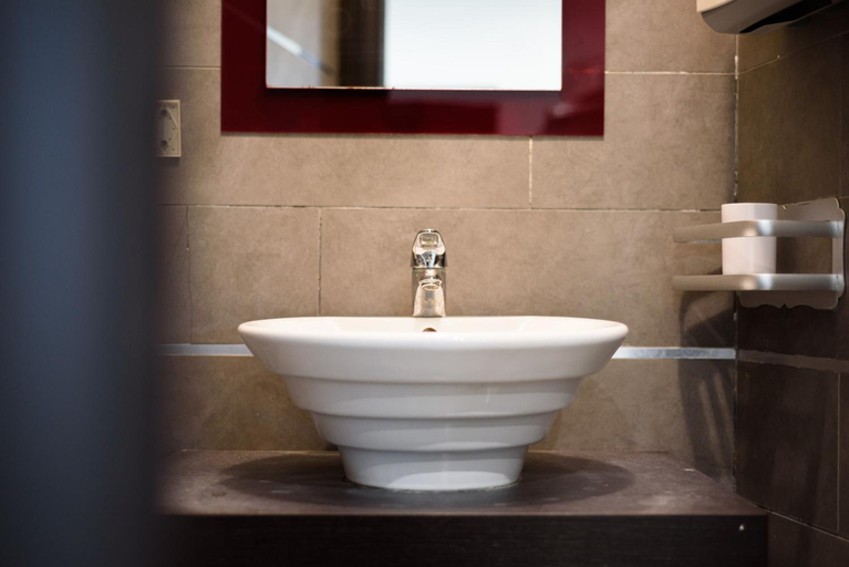 Bathroom 3, Loft by B&B Universita, Napoli