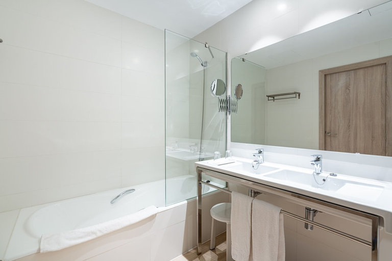 Bathroom 5, Hotel Mirador, Baleares