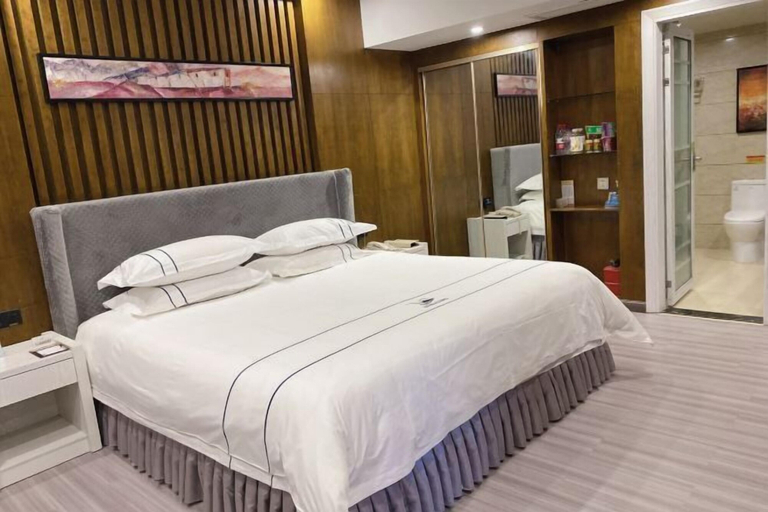 Bedroom, Minhang Hotel, Enshi Tujia and Miao