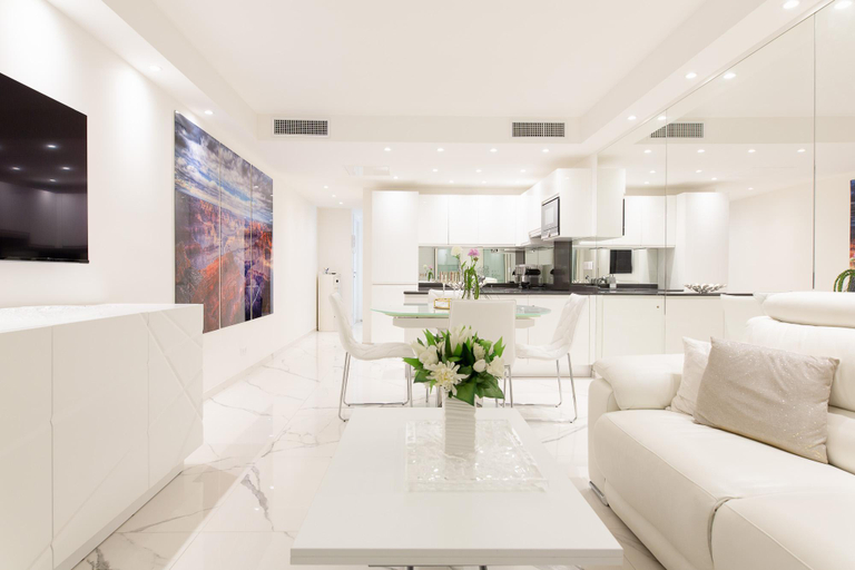 Others 5, On La Croisette: new 2 bedrooms with sea view, Alpes-Maritimes