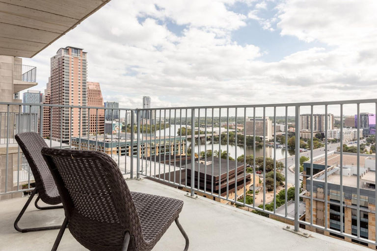 Room 3, Austin Vibrant 1BD 1BA Apartment, Travis
