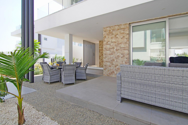 Others 3, Villa Greta