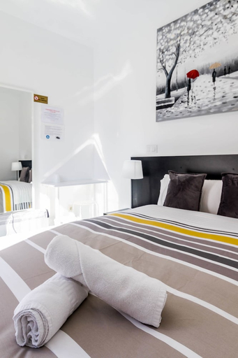 Bedroom 3, AandZ Javier Cabrini, Madrid