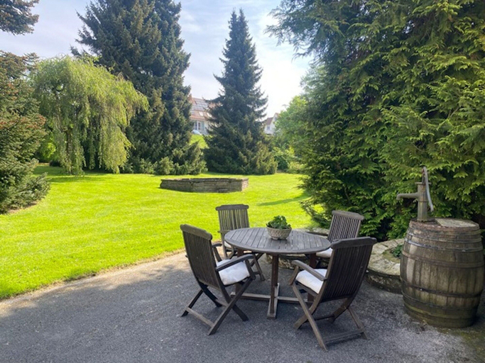 Dining 5, Spacious Holiday Home in the Teutoburg Forest, Lippe