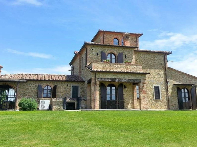 Exterior 3, Lago di Chiusi Villa with Pool, Perugia
