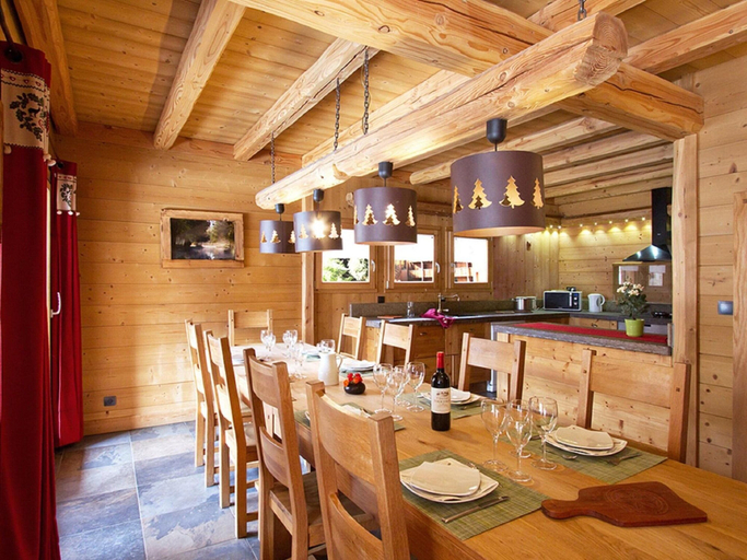 Others 3, Chalet in Les Deux Alpes With Private Pool, Isère