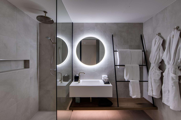 Bathroom 20
