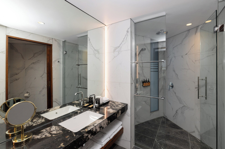 Bathroom 24