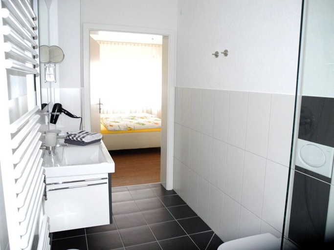 Others 5, Appealing Apartment in Sankt Aldegund, Cochem-Zell